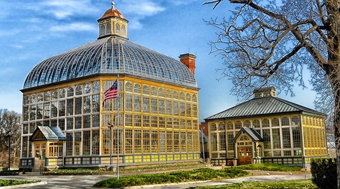 The difference between a conservatory and orangerie